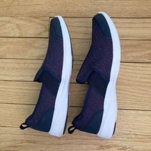 Vionic Roza Slip-On Sneaker, size 8.5, navy